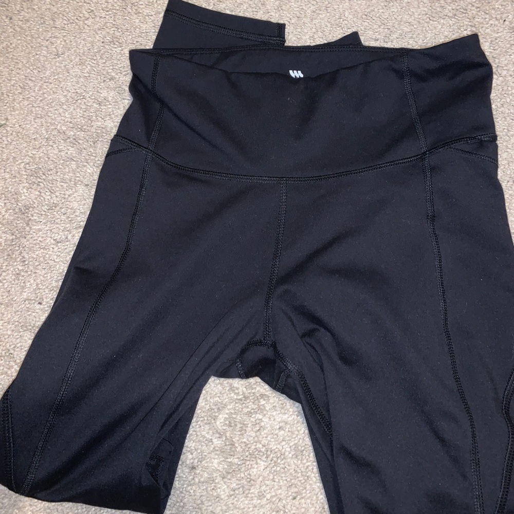 Black workout leggings